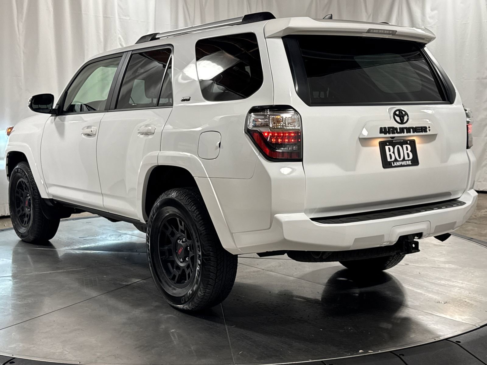 Used 2024 Toyota 4Runner SR5 Premium w/ Moonroof Package AWD/4WD image 9