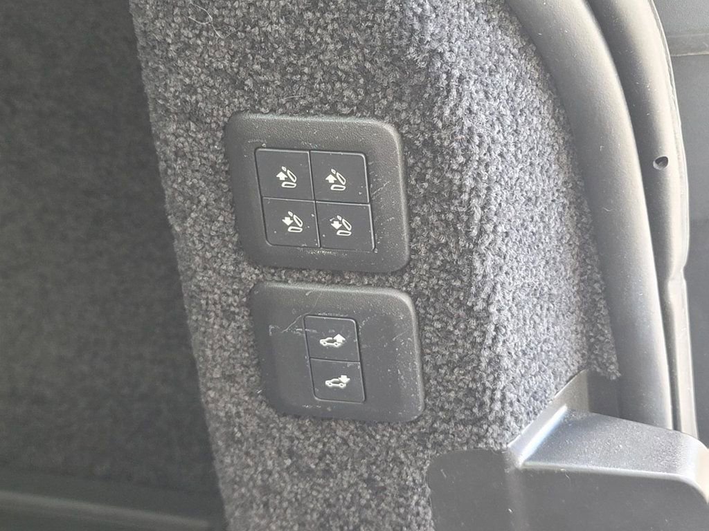 Used 2020 Land Rover Range Rover Long Wheelbase HSE image 13