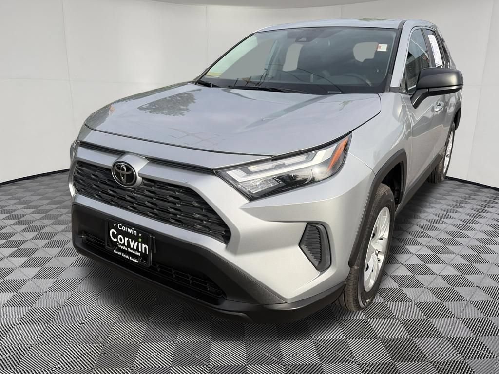 Used 2025 Toyota RAV4 LE AWD/4WD image 3