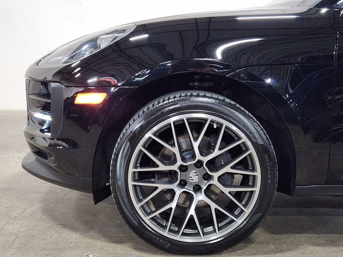 Used 2020 Porsche Macan AWD/4WD image 5