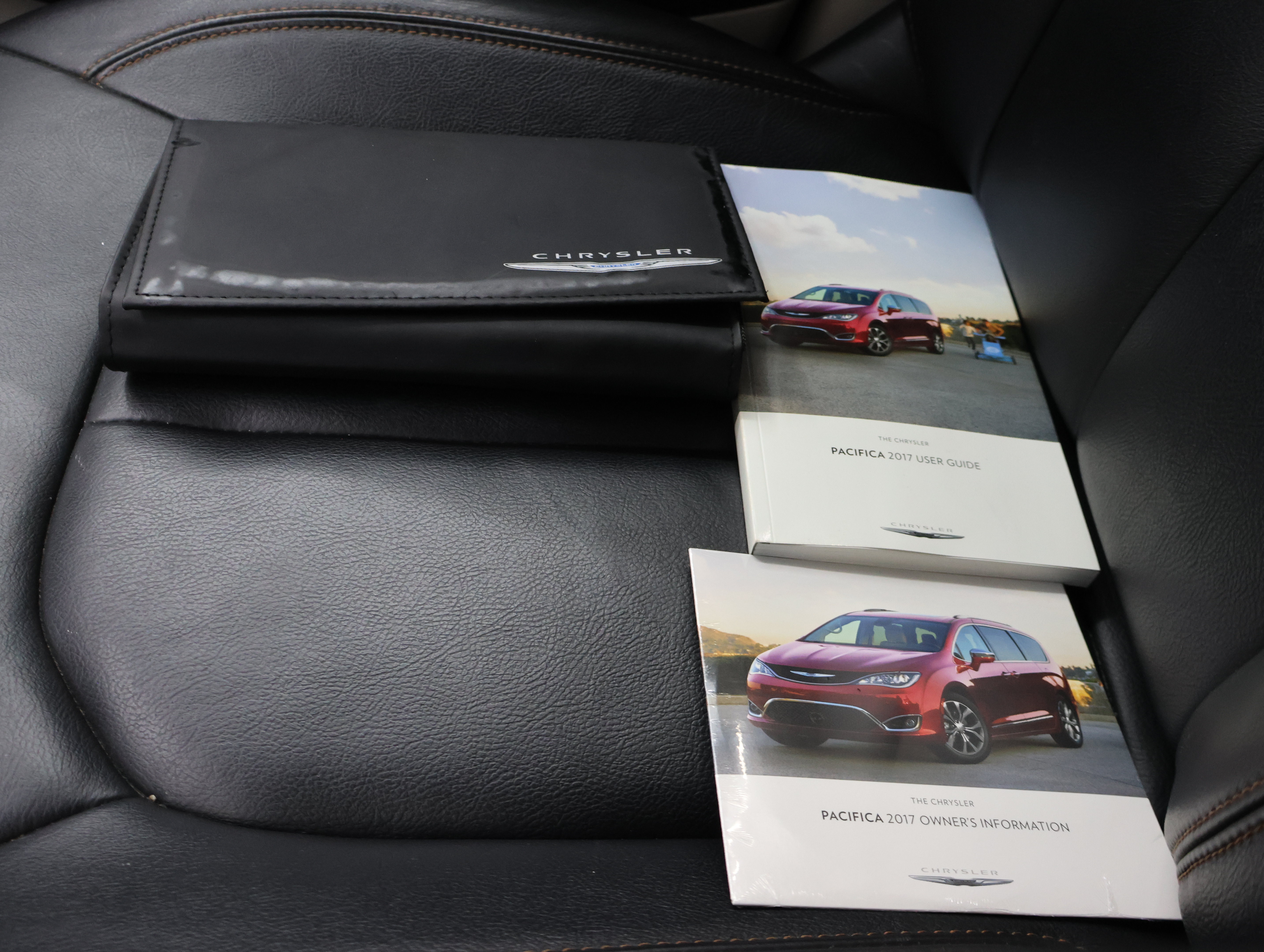 Used 2017 Chrysler Pacifica Touring-L FWD image 62