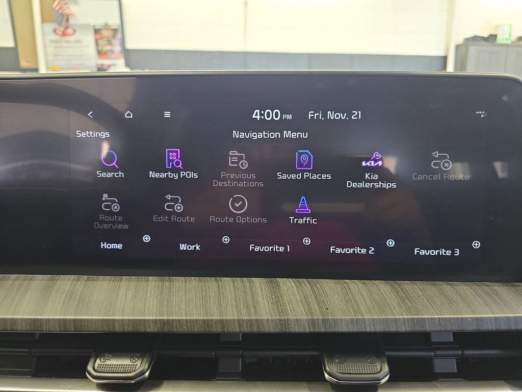 Used 2024 Kia Telluride EX w/ EX Captain's Chair Package image 24