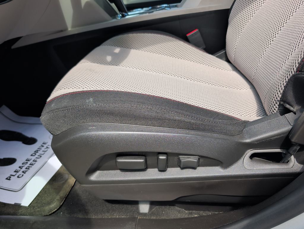 Used 2015 Chevrolet Equinox LT AWD/4WD image 9