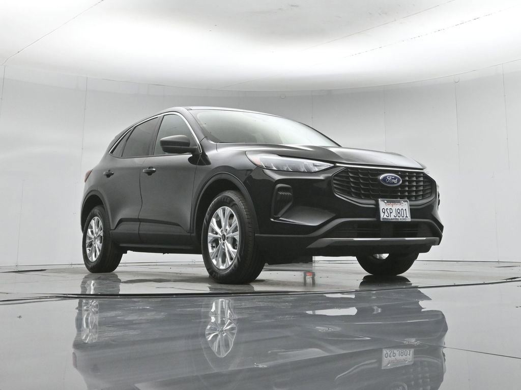 Certified 2023 Ford Escape Active AWD/4WD image 47