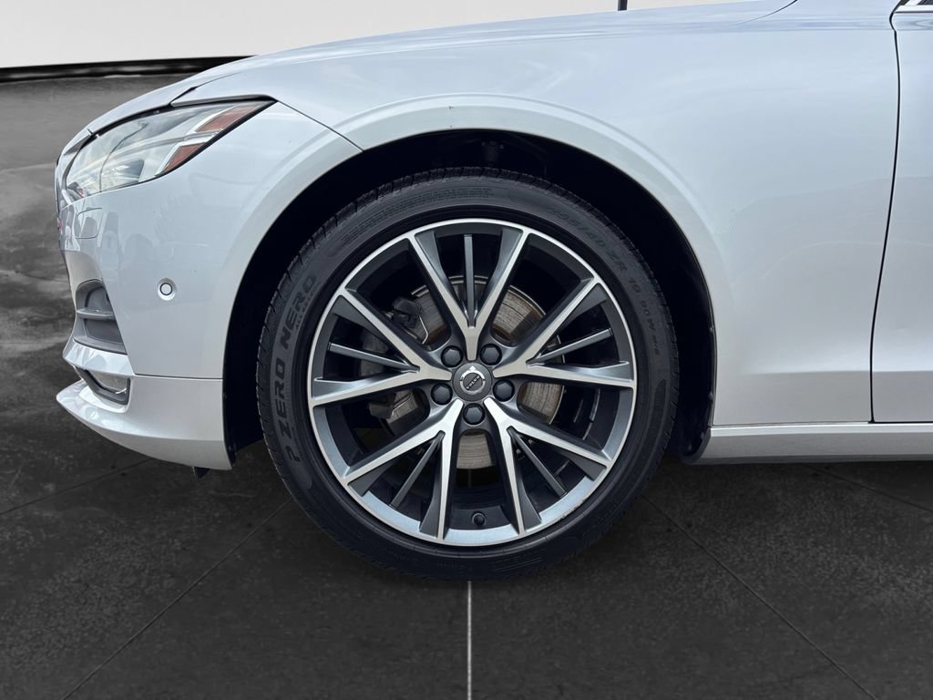 Used 2018 Volvo S90 T5 Momentum w/ Convenience Package FWD image 9