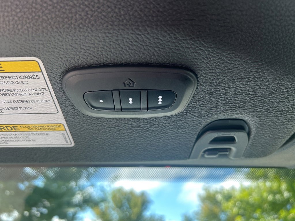 Used 2018 Jeep Wrangler Unlimited Sahara image 25