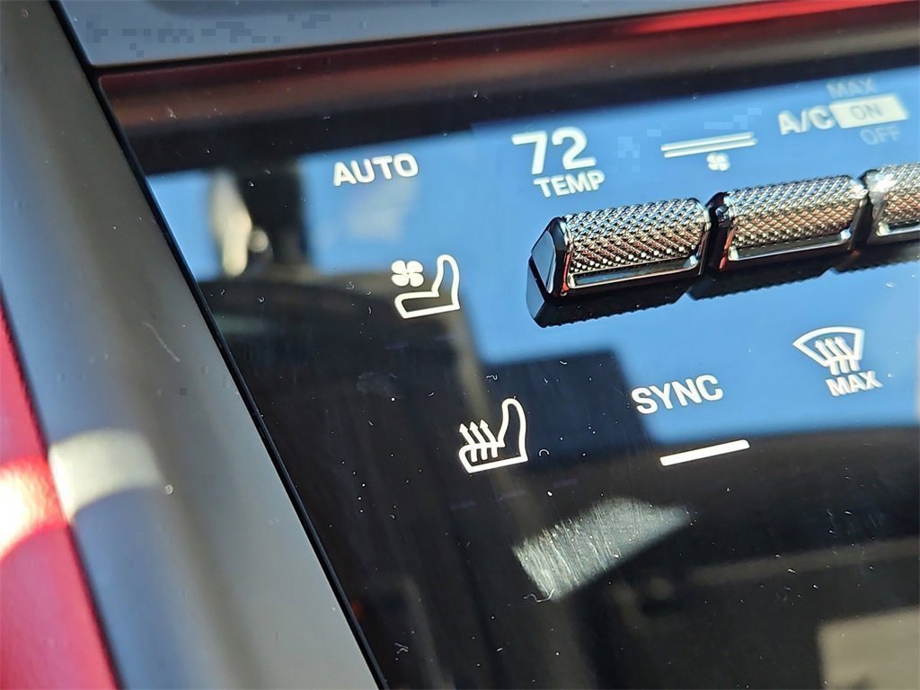 Certified 2025 Porsche Macan 4 Electric image 25