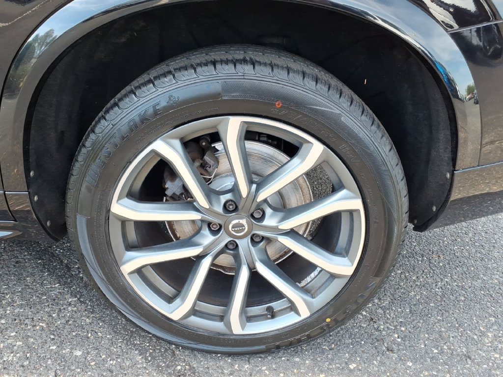 Used 2019 Volvo XC90 T5 Momentum w/ Multimedia Package AWD/4WD image 19