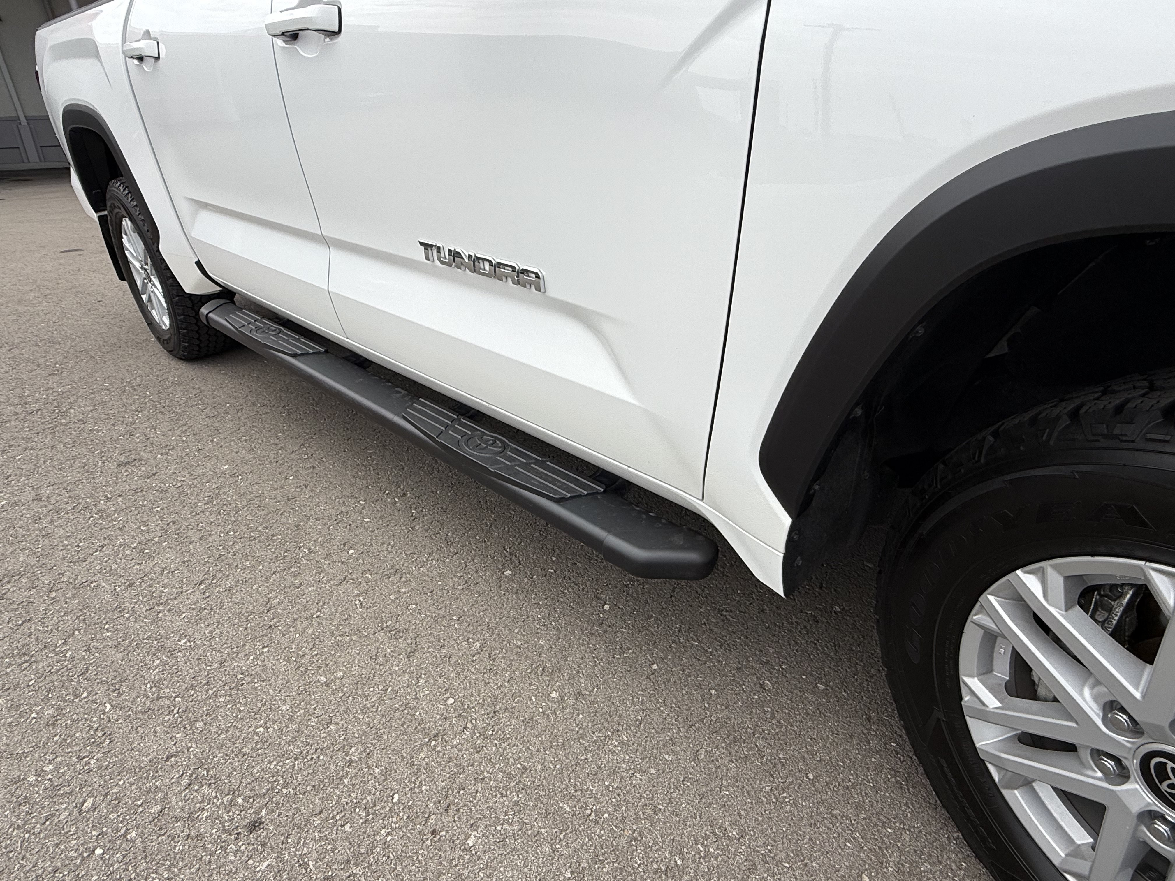 Used 2024 Toyota Tundra SR5 w/ SR5 Premium Package AWD/4WD image 18