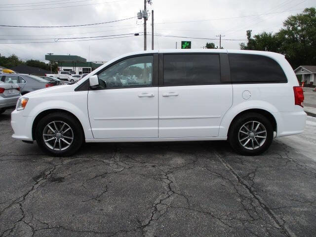 Used 2016 Dodge Grand Caravan SE