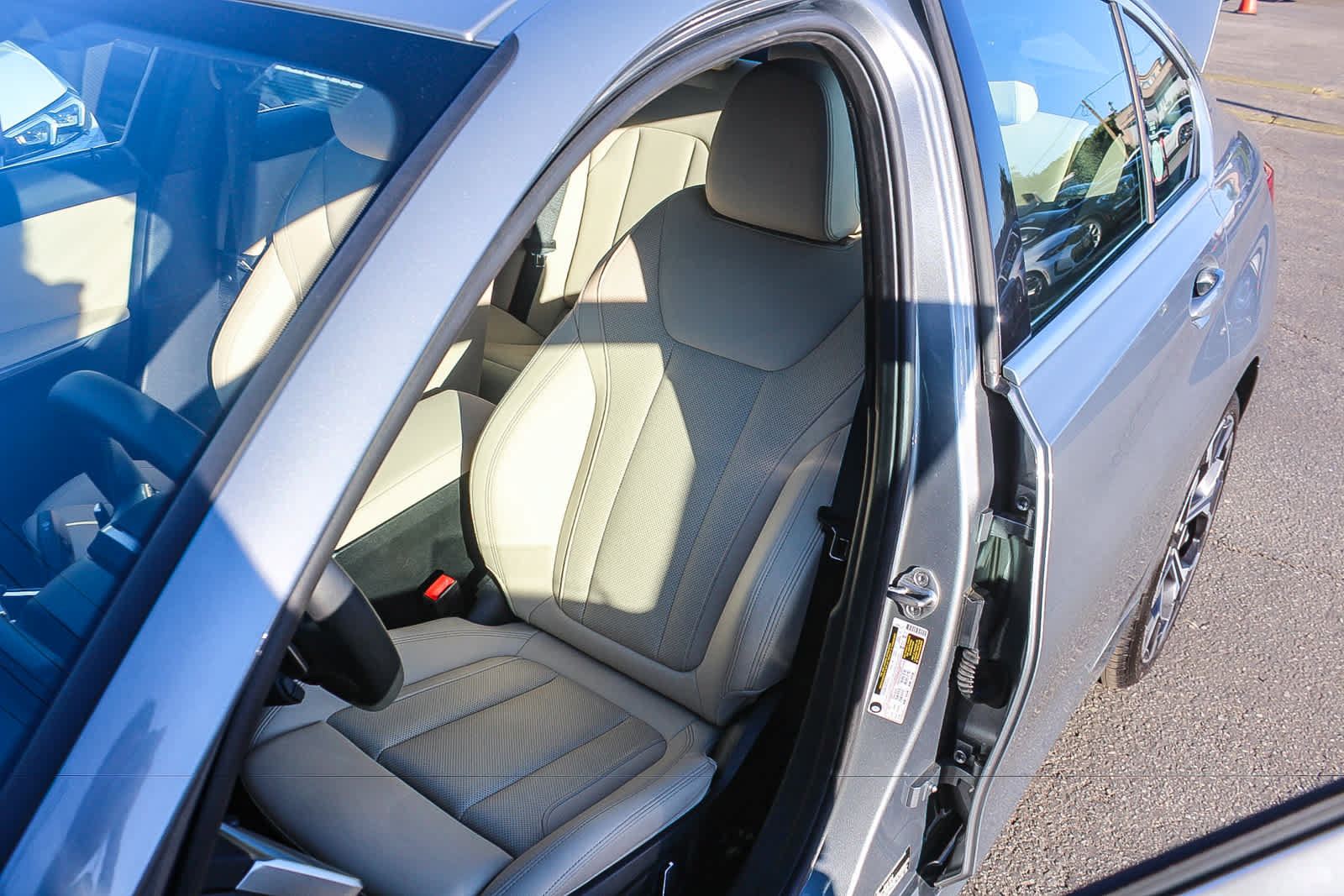 Used 2026 BMW 330i Sedan w/ Premium Package RWD image 25