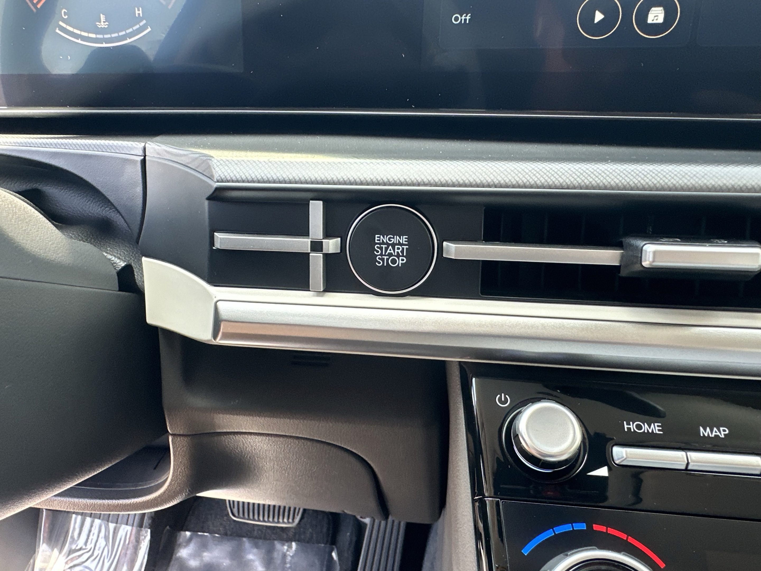 New 2027 Hyundai Santa Fe SEL FWD image 24