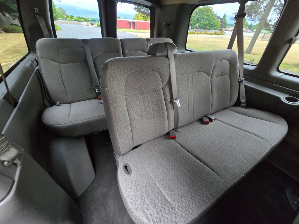Used 2017 Chevrolet Express 2500 LS RWD image 18