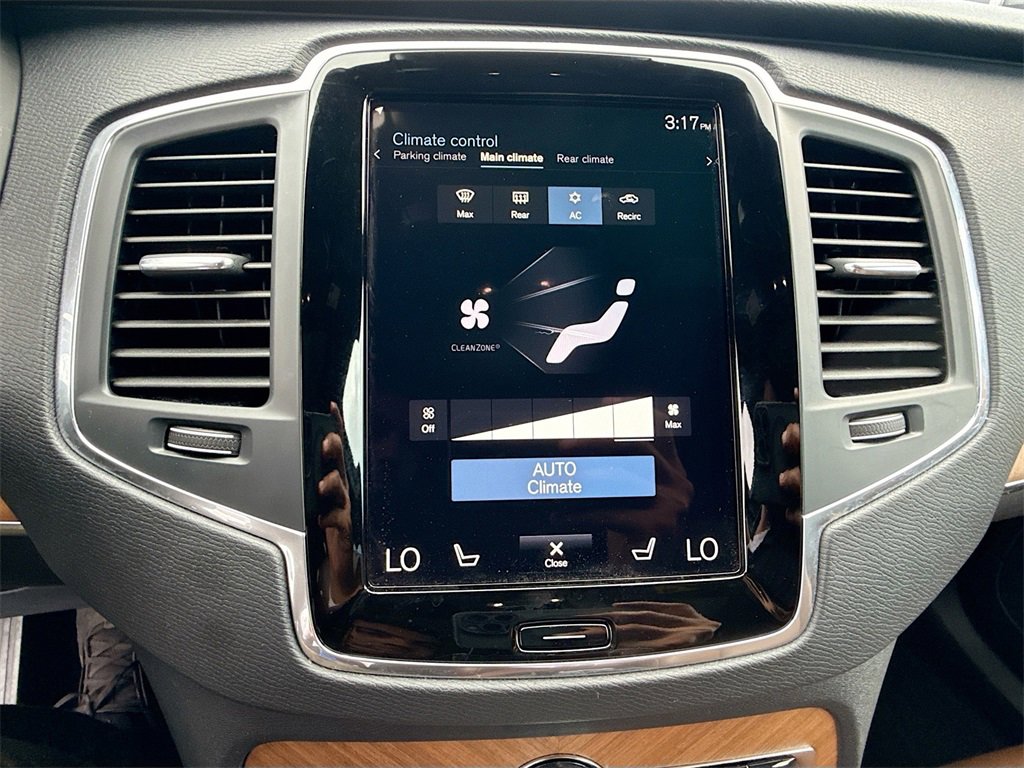 Used 2022 Volvo XC90 T6 Momentum image 17