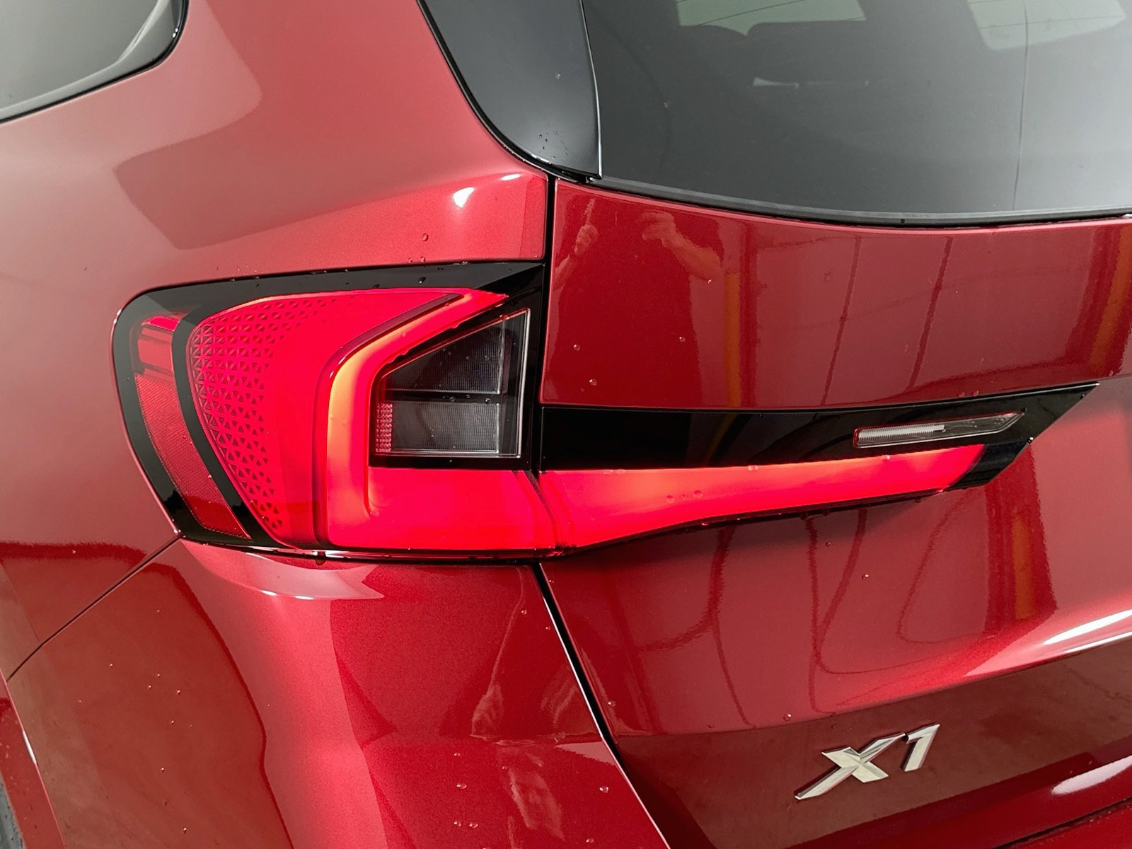 New 2027 BMW X1 xDrive28i AWD/4WD image 12