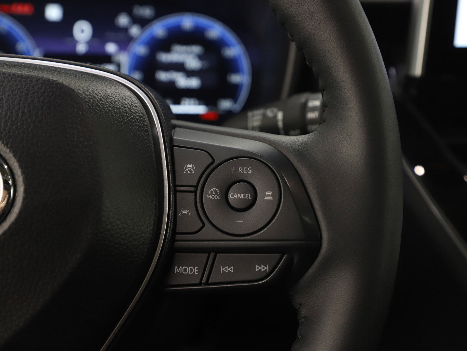 Used 2026 Toyota Corolla Cross XLE w/ Convenience Package image 28