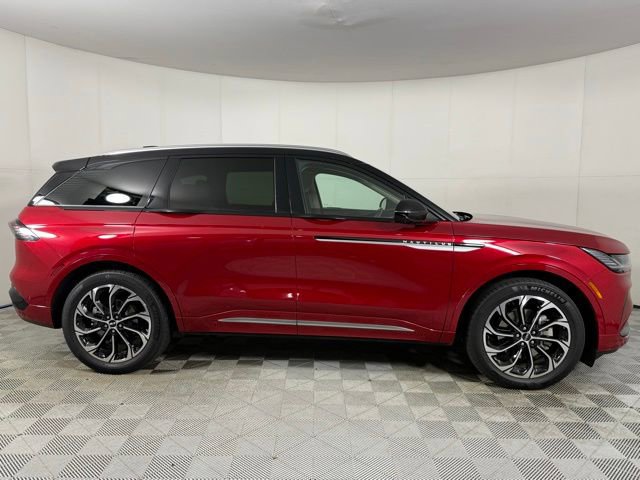 Used 2024 Lincoln Nautilus Reserve w/ Equipment Group 203A image 8