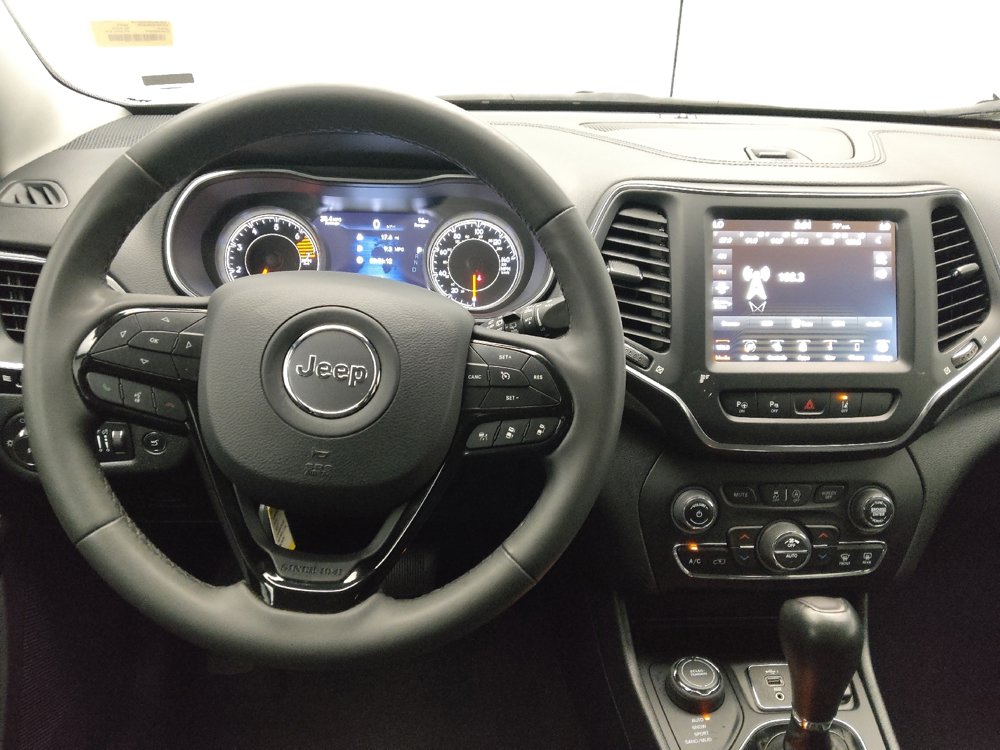 Used 2023 Jeep Cherokee Altitude Lux image 22