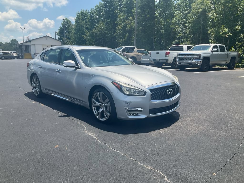 Used 2016 INFINITI Q70 L 3.7 w/ Deluxe Touring Package RWD image 3