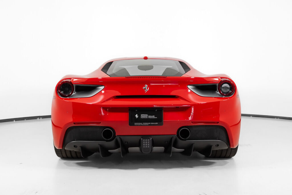 Certified 2018 Ferrari 488 GTB RWD image 8