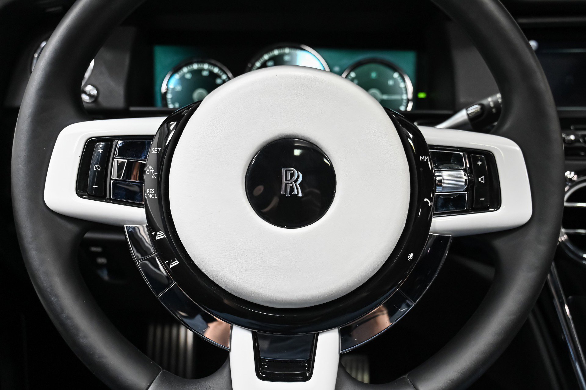 Used 2019 Rolls-Royce Cullinan image 10
