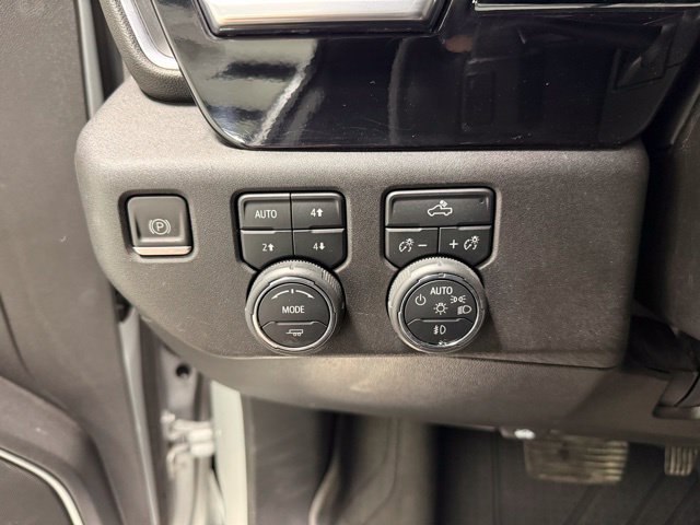 Certified 2022 Chevrolet Silverado 1500 RST w/ Redline Edition AWD/4WD image 15