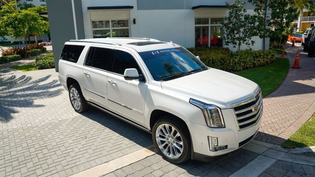 Used 2019 Cadillac Escalade ESV Premium Luxury image 34