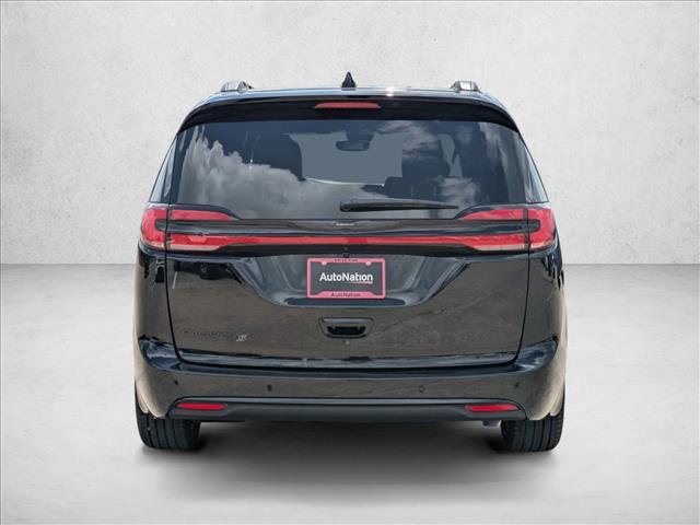 New 2026 Chrysler Pacifica Select w/ S Appearance Package FWD image 5