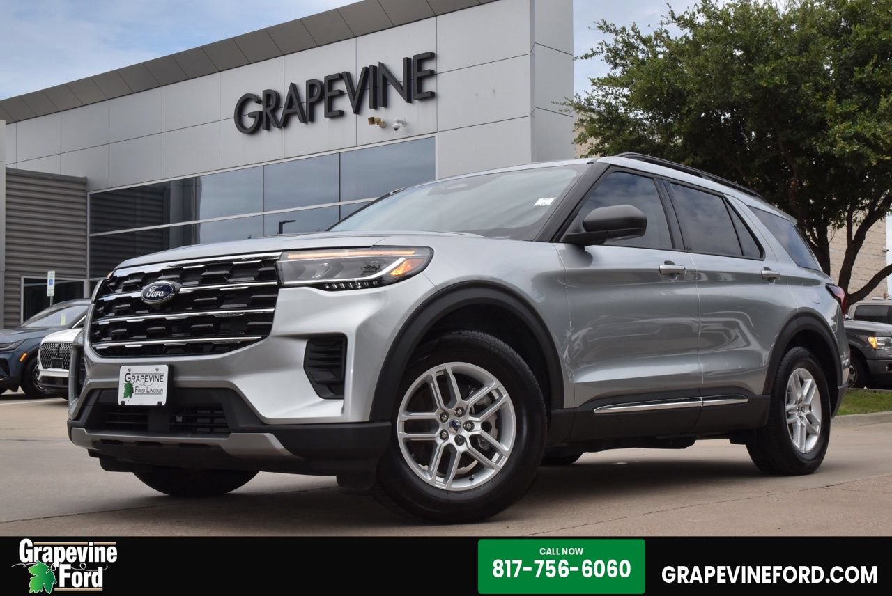 Certified 2025 Ford Explorer Active RWD image 1