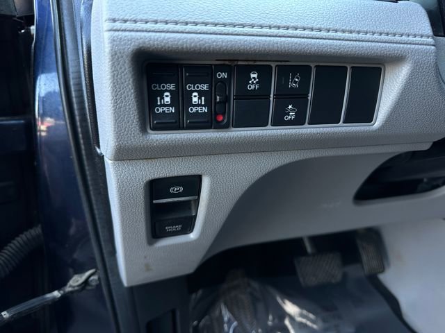 Used 2018 Honda Odyssey EX image 12