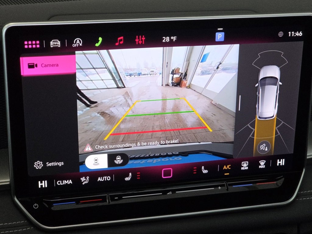 New 2026 Volkswagen Tiguan SE R-Line image 9