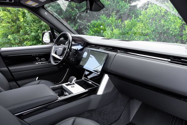 New 2026 Land Rover Range Rover SE AWD/4WD image 17