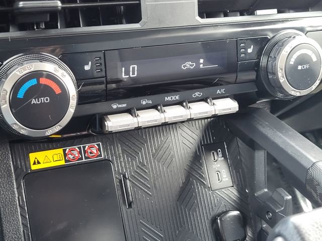 Used 2024 Toyota Tacoma SR5 AWD/4WD image 19