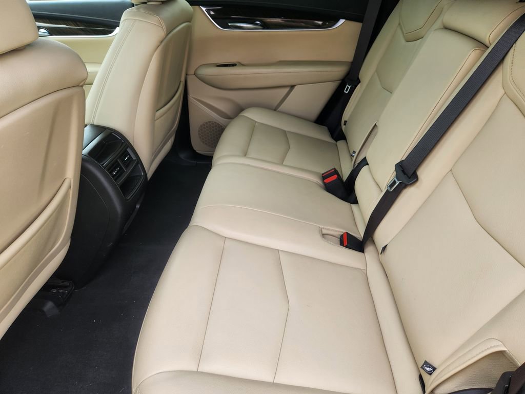 Used 2019 Cadillac XT5 FWD image 34