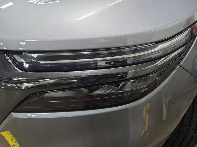 Used 2023 Chevrolet Equinox RS AWD/4WD image 34