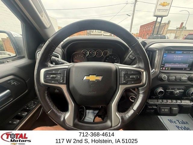 Used 2021 Chevrolet Silverado 1500 LT w/ Z71 Off-Road Package AWD/4WD image 16
