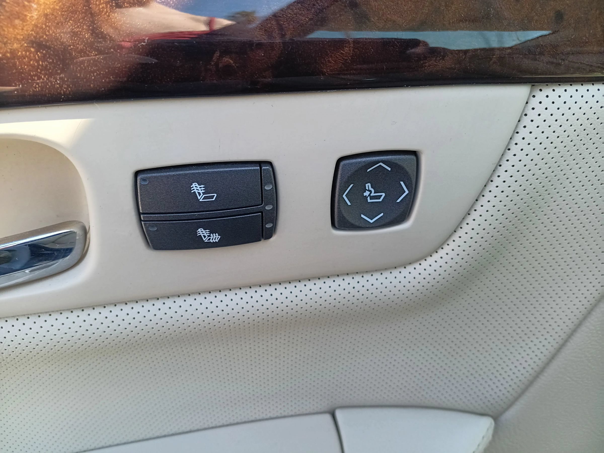 Used 2008 Cadillac DTS FWD image 18