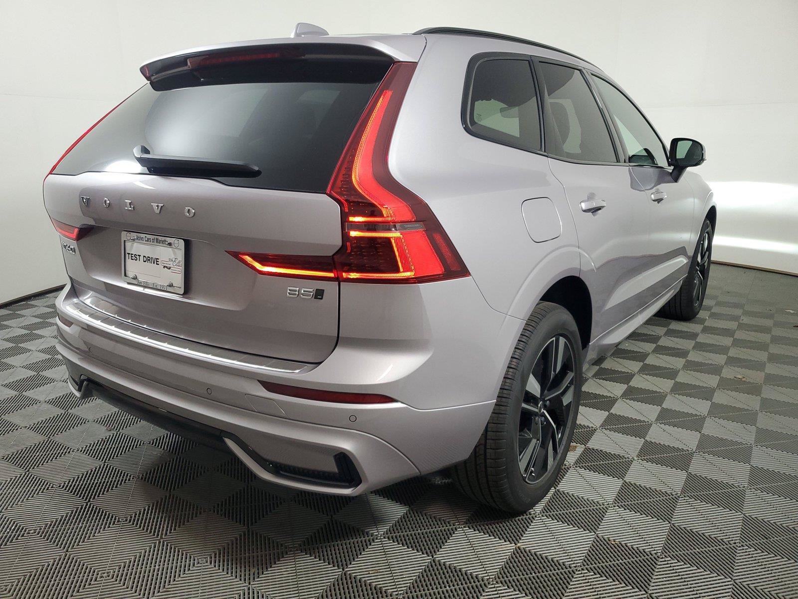 New 2027 Volvo XC60 B5 Core AWD/4WD image 6