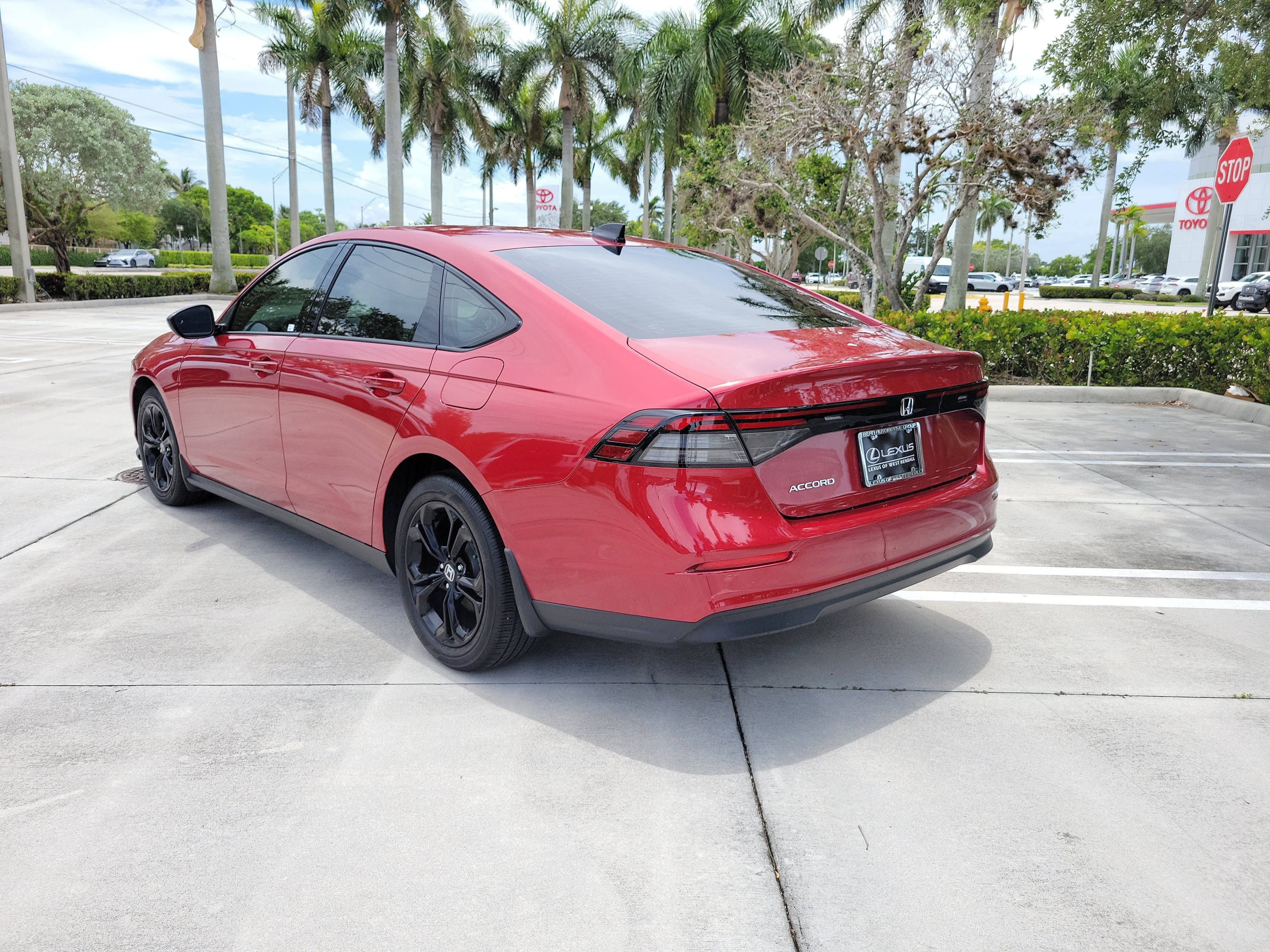 Used 2025 Honda Accord SE image 7