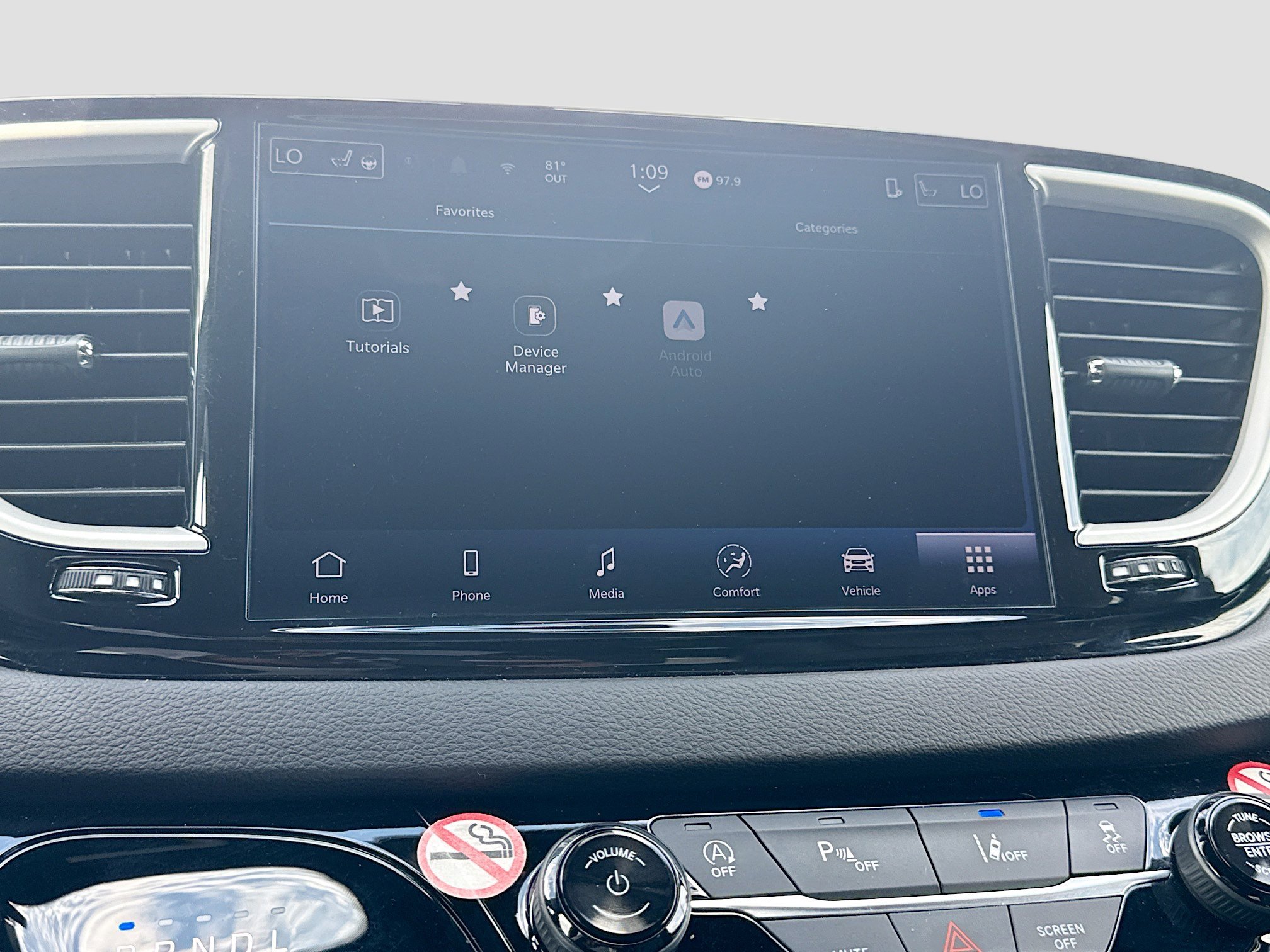 Used 2025 Chrysler Pacifica Select FWD image 26