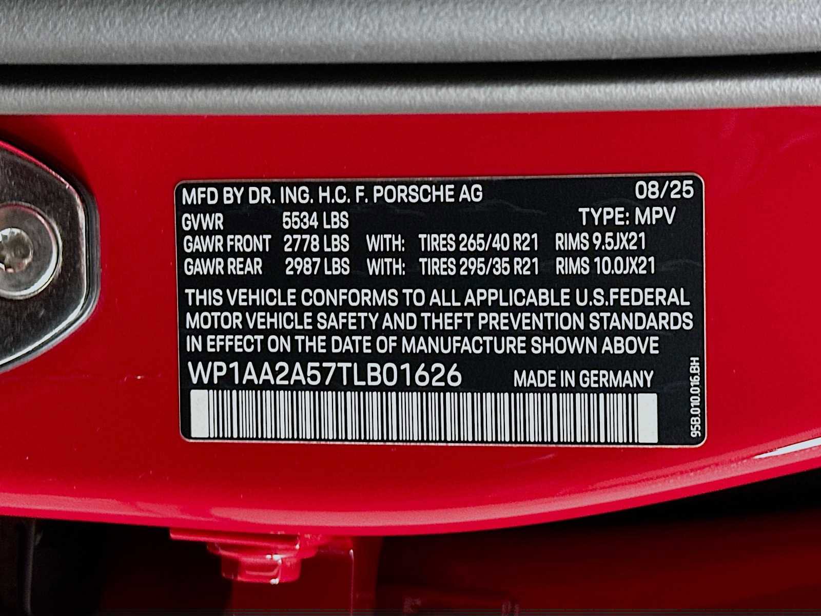 New 2026 Porsche Macan image 33