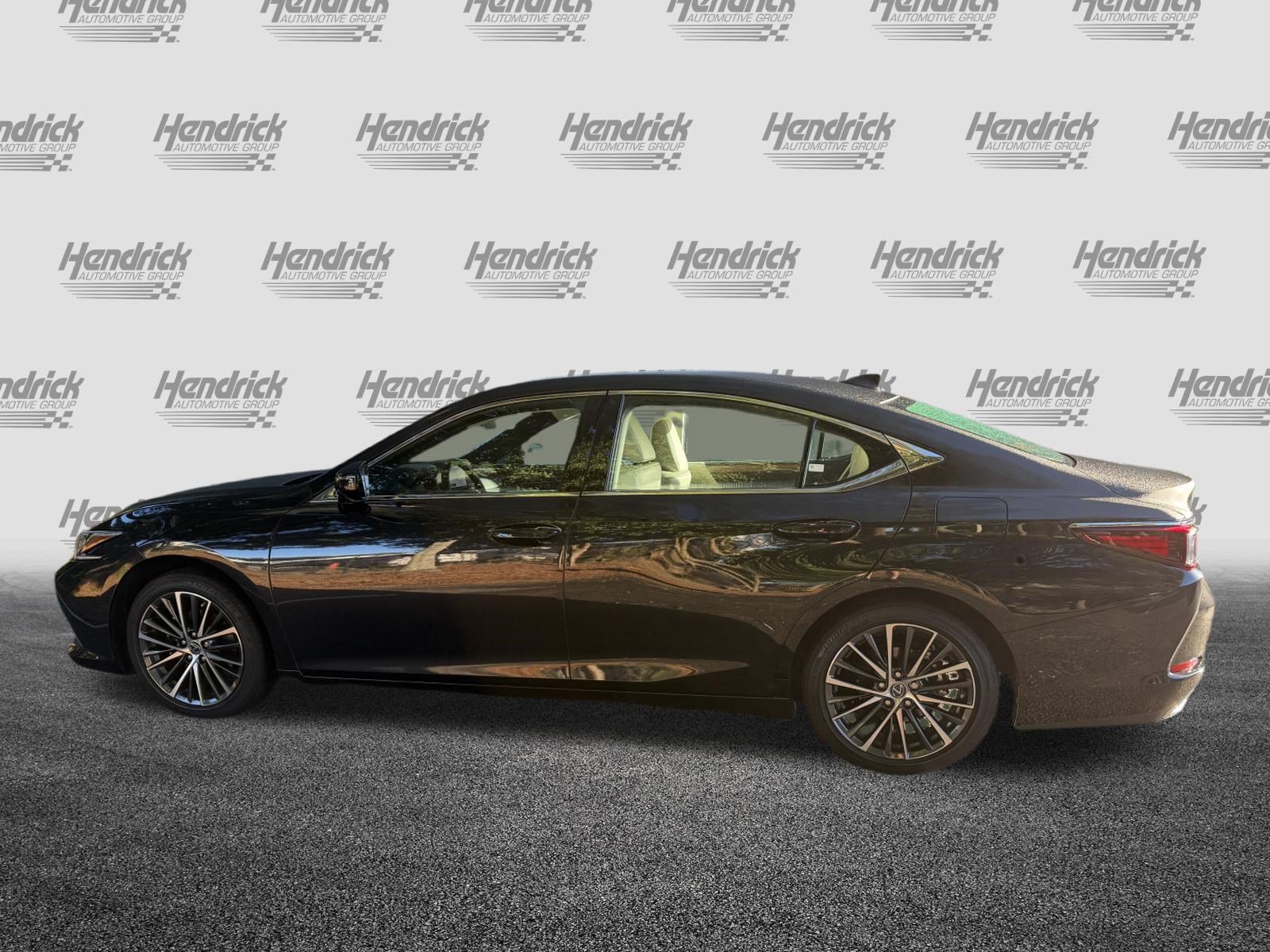Used 2025 Lexus ES 350 w/ Premium Package FWD image 6