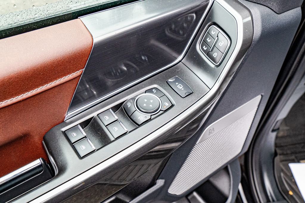 Used 2023 Ford F150 Lariat w/ Equipment Group 502A High image 18