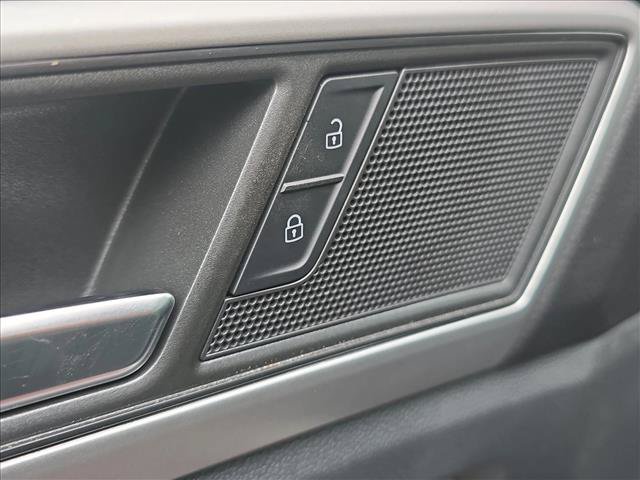 Used 2023 Volkswagen Atlas SEL AWD/4WD image 9