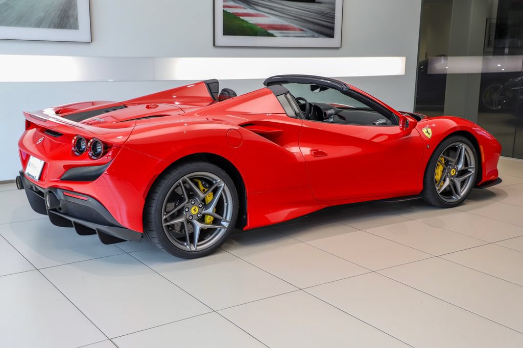 Certified 2022 Ferrari F8 Tributo RWD image 5