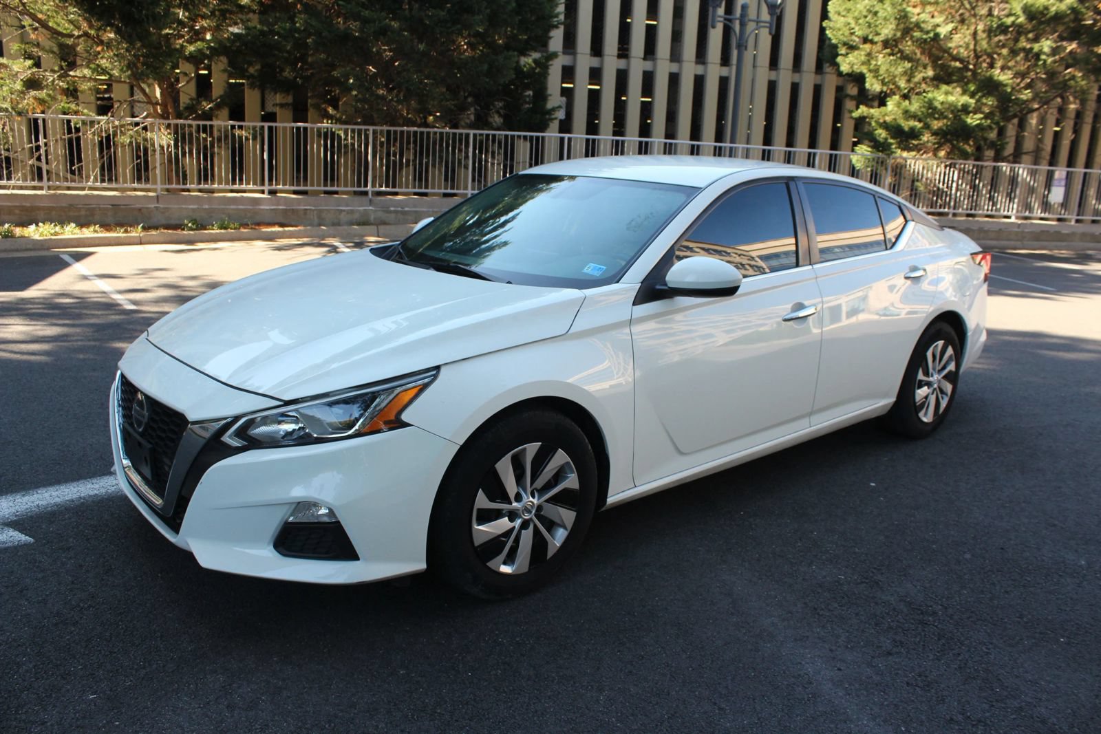 Used 2020 Nissan Altima 2.5 S FWD image 12