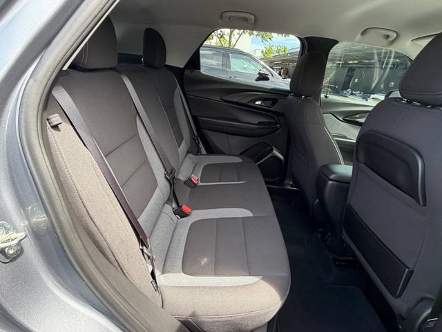 Used 2021 Chevrolet TrailBlazer LT w/ Convenience Package FWD image 13