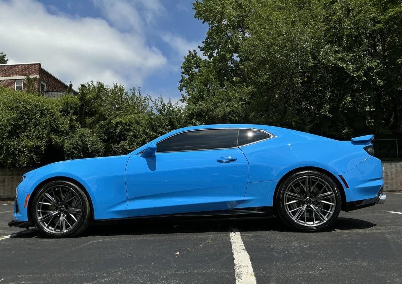 Used 2022 Chevrolet Camaro ZL1 RWD image 10