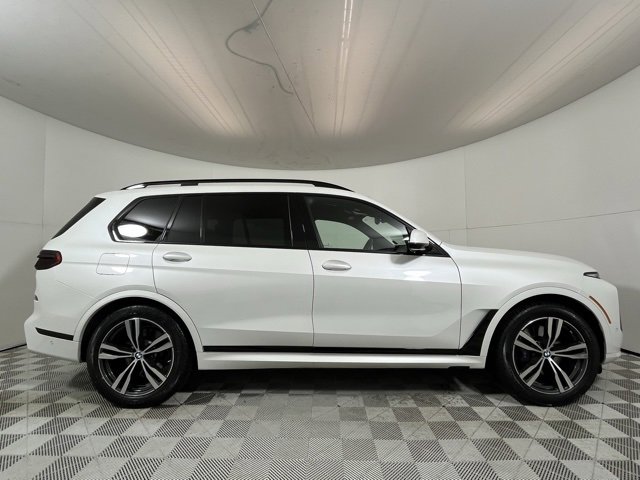 Certified 2025 BMW X7 xDrive40i w/ Executive Package image 8