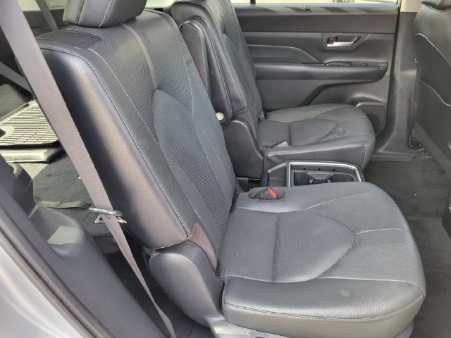 Used 2024 Toyota Grand Highlander AWD image 24